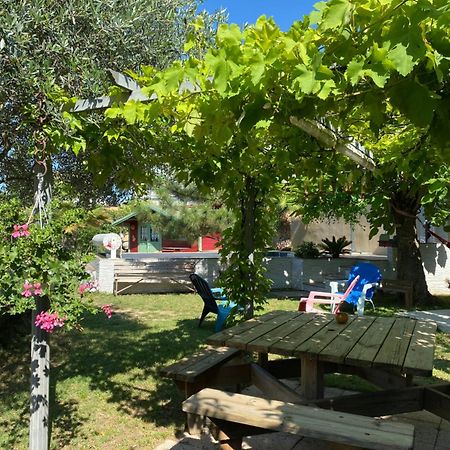 Chambre D'Hotes Le Cypres Bleu Roussillon  Ngoại thất bức ảnh