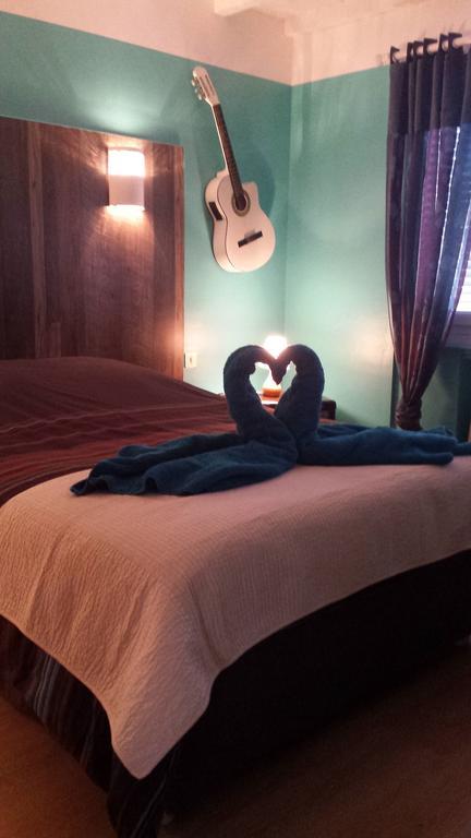 Chambre D'Hotes Le Cypres Bleu Roussillon  Ngoại thất bức ảnh